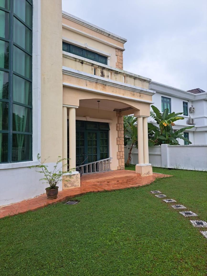 Villa Shamir Sepang Exterior foto